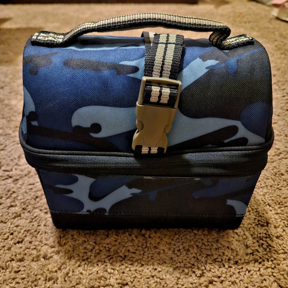 Pottery‎ Barn Kids Lunch Bag Blue Camo Insulated Buckle Handle Utility School
